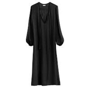 RARE NWT Cuyana Deep V Maxi Caftan Black MD/LG